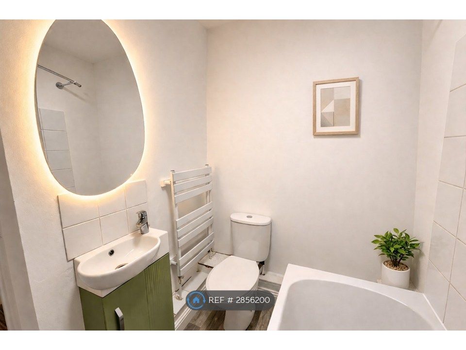 Property photo 2 of 6 Bathroom With Led Mirror