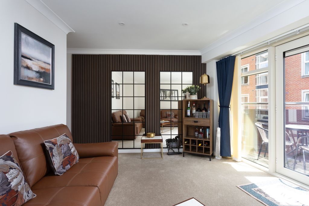 Property photo 3 of 9 Sitting Room