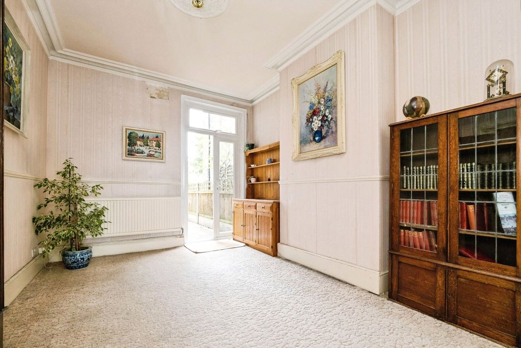Property photo 2 of 30 Pbox-Img.Jpg