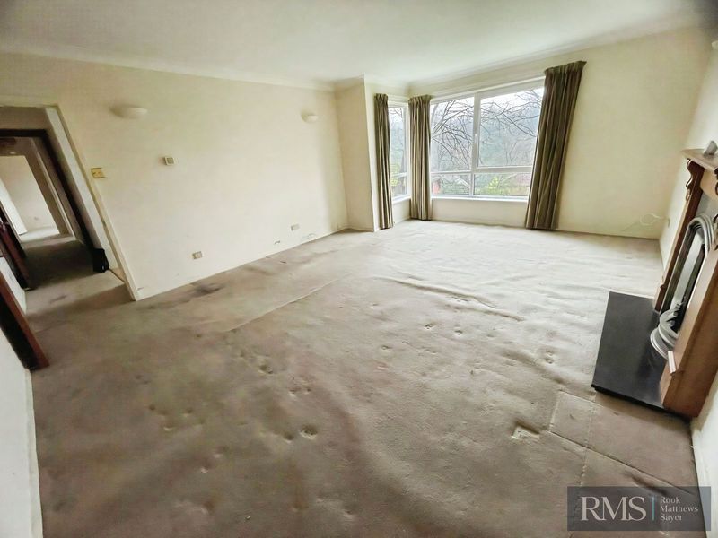 Property photo 3 of 8 Photo 8