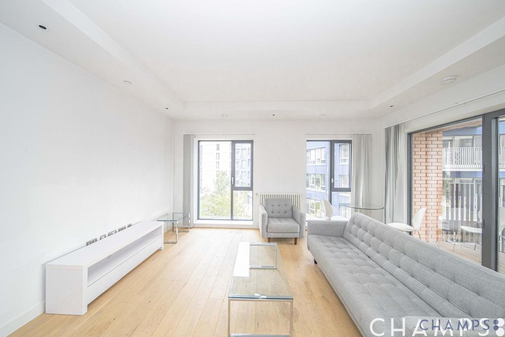 Property photo 1 of 14 2 Bedroom Apartment To Let