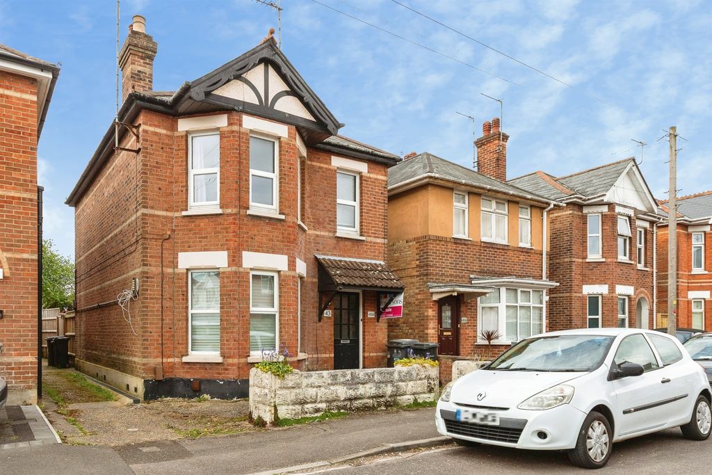 Property photo 1 of 13