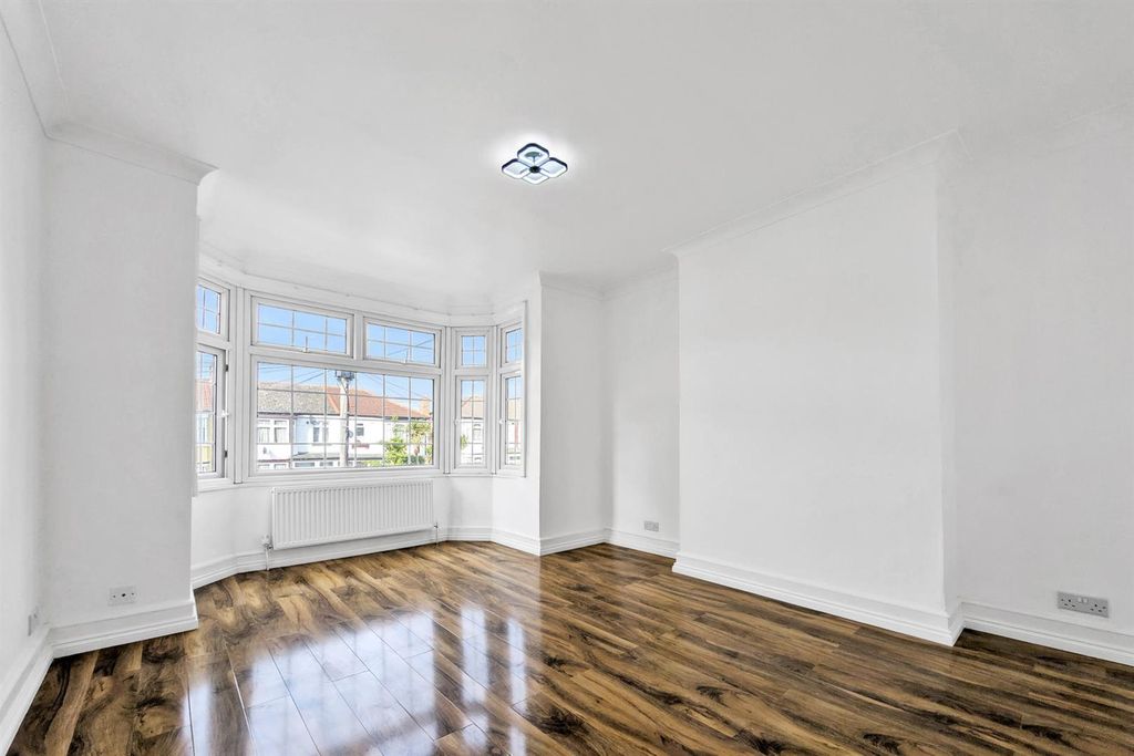 Property photo 3 of 10 3.Jpg