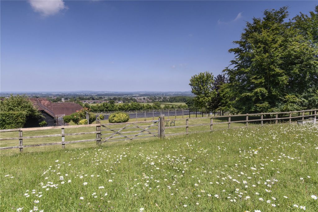 Property photo 2 of 54 Westdown House