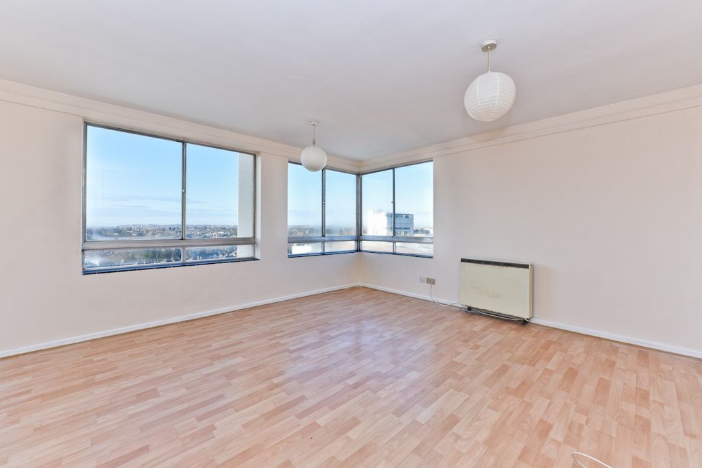 Property photo 1 of 8 1259022
