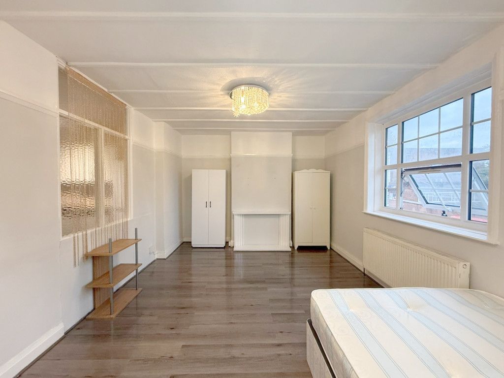 Property photo 1 of 4