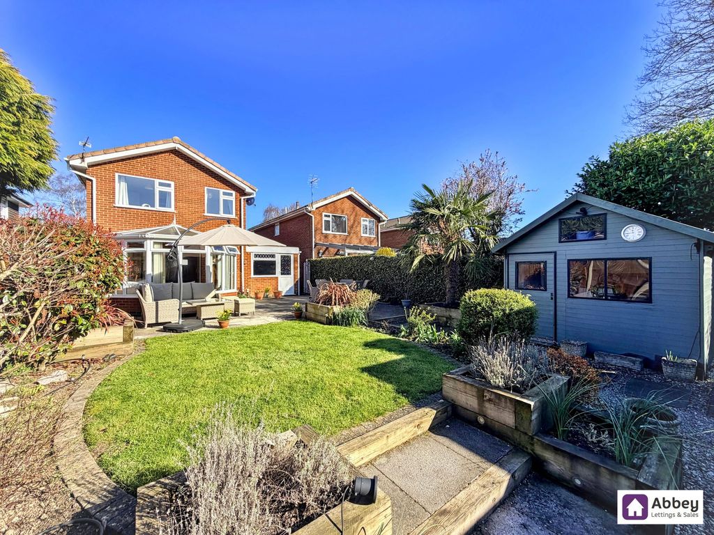 Property photo 1 of 21 Rear Garden
