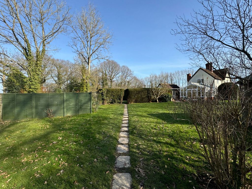 Property photo 2 of 32