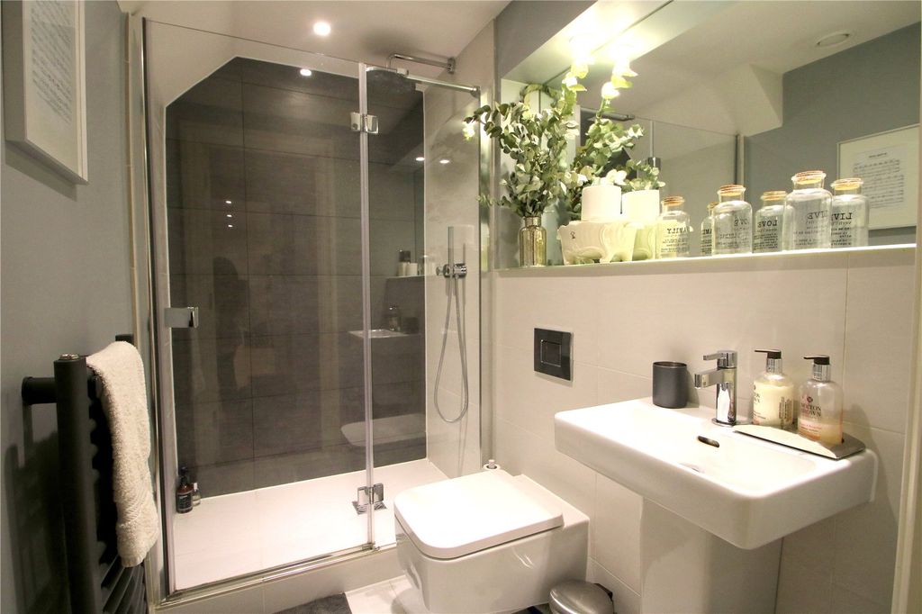 Property photo 3 of 20 Picture No. 13