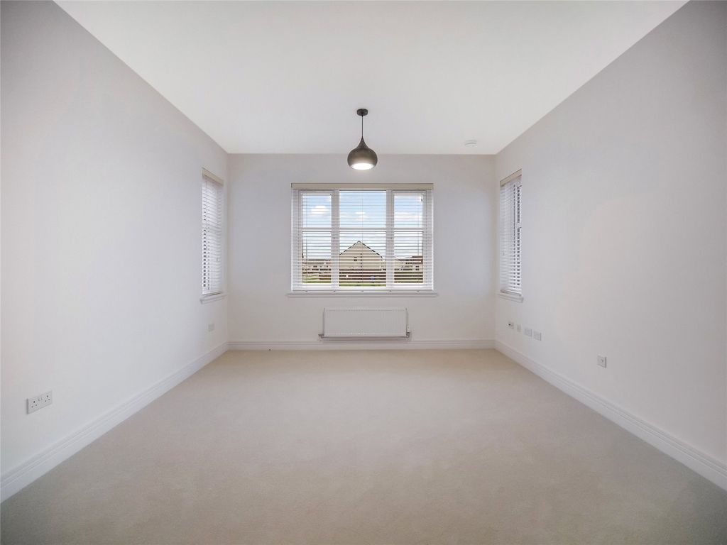 Property photo 2 of 20 Picture No. 04