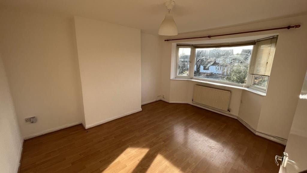 Property photo 1 of 11 Lounge