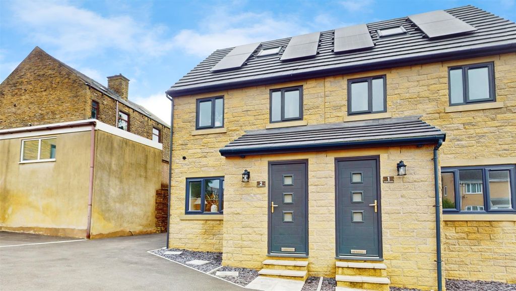 Property photo 1 of 19 External