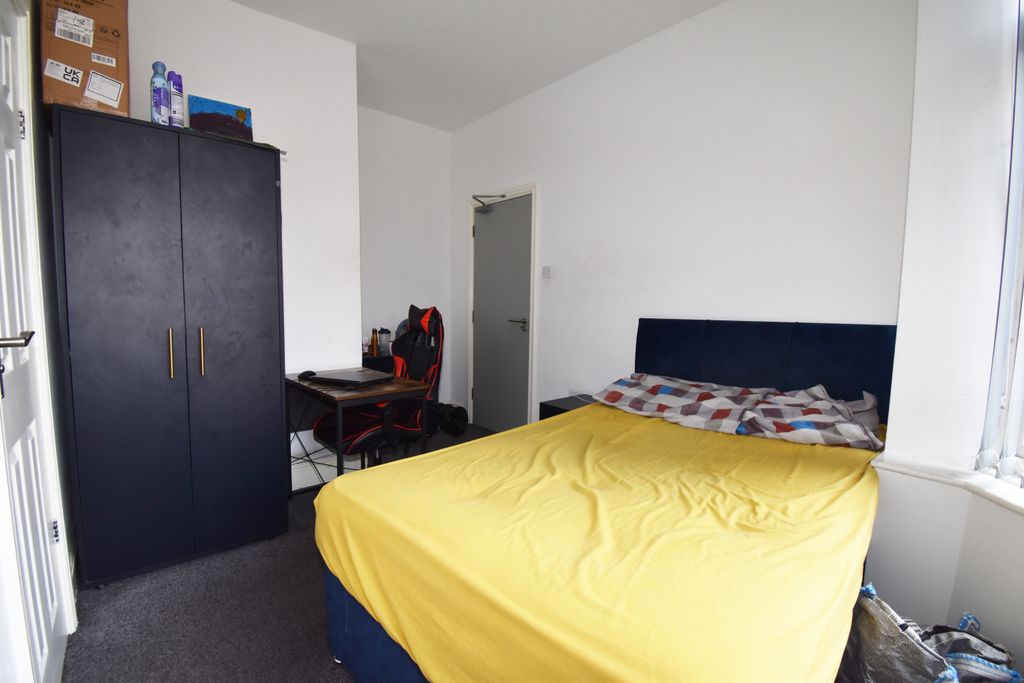 Property photo 1 of 4