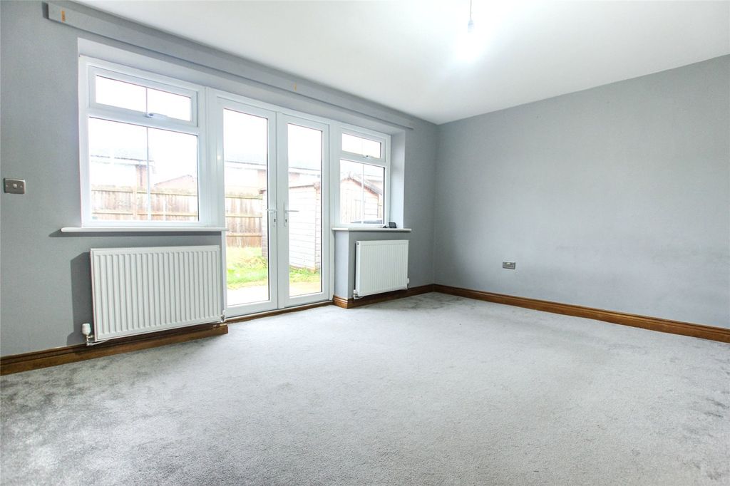 Property photo 3 of 12 Picture No. 04