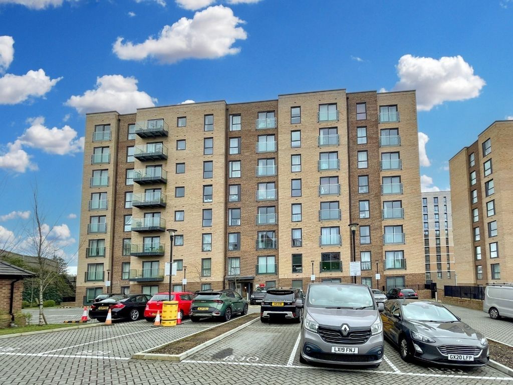 Property photo 1 of 9 4907330