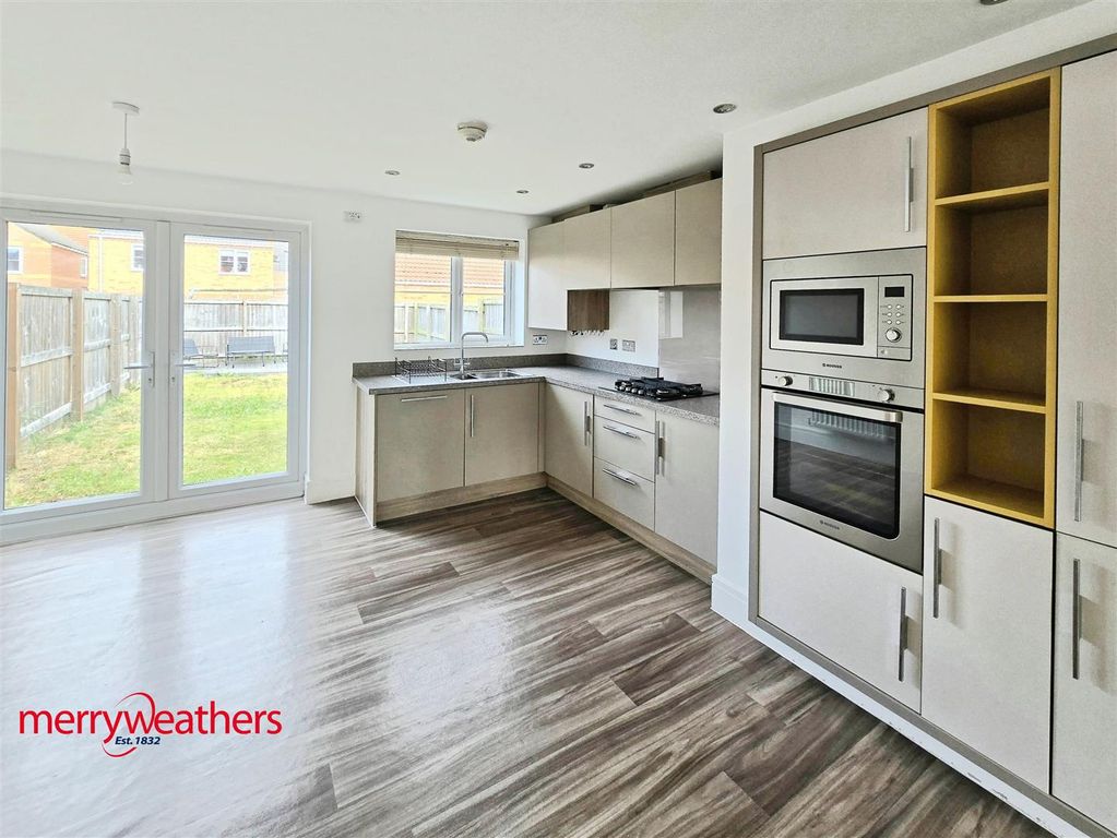 Property photo 2 of 13 Kitchen Diner
