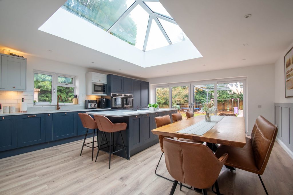 Property photo 2 of 24 Picture No. 13