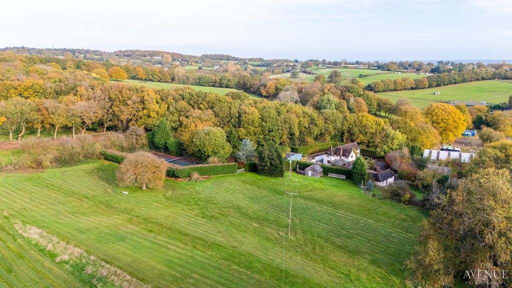 Property photo 3 of 45 4560627