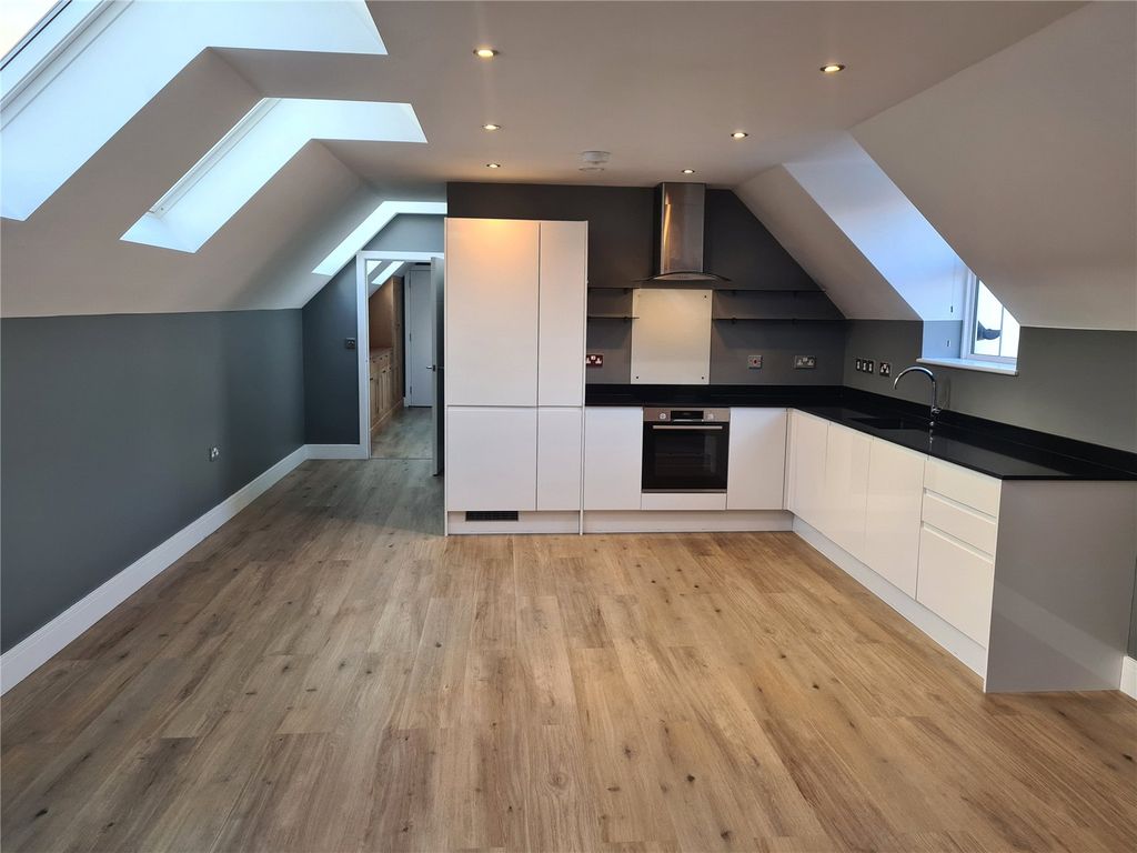 Property photo 1 of 14 Picture No. 08