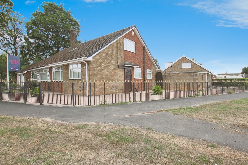 Property photo 1 of 16 4365360