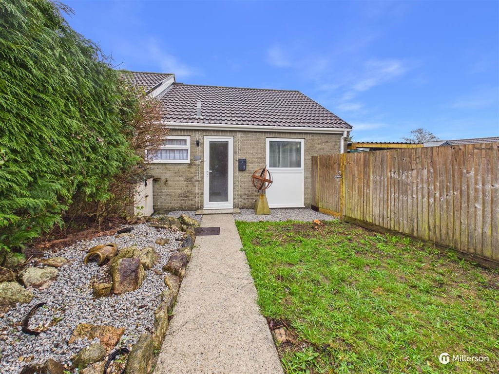 Property photo 1 of 25 Outside