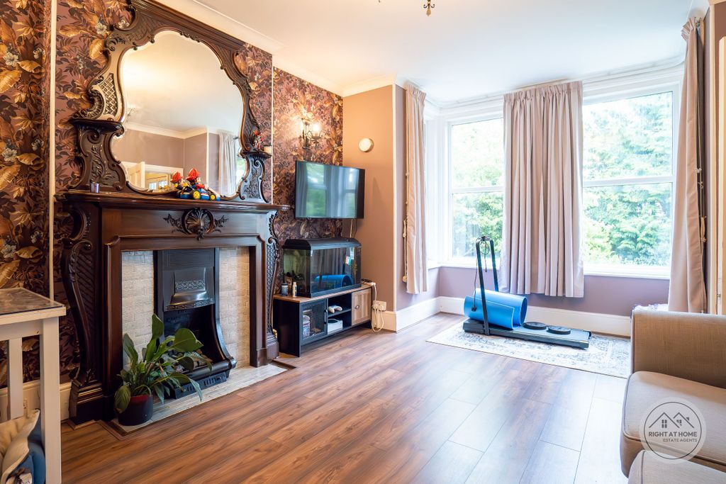 Property photo 2 of 47