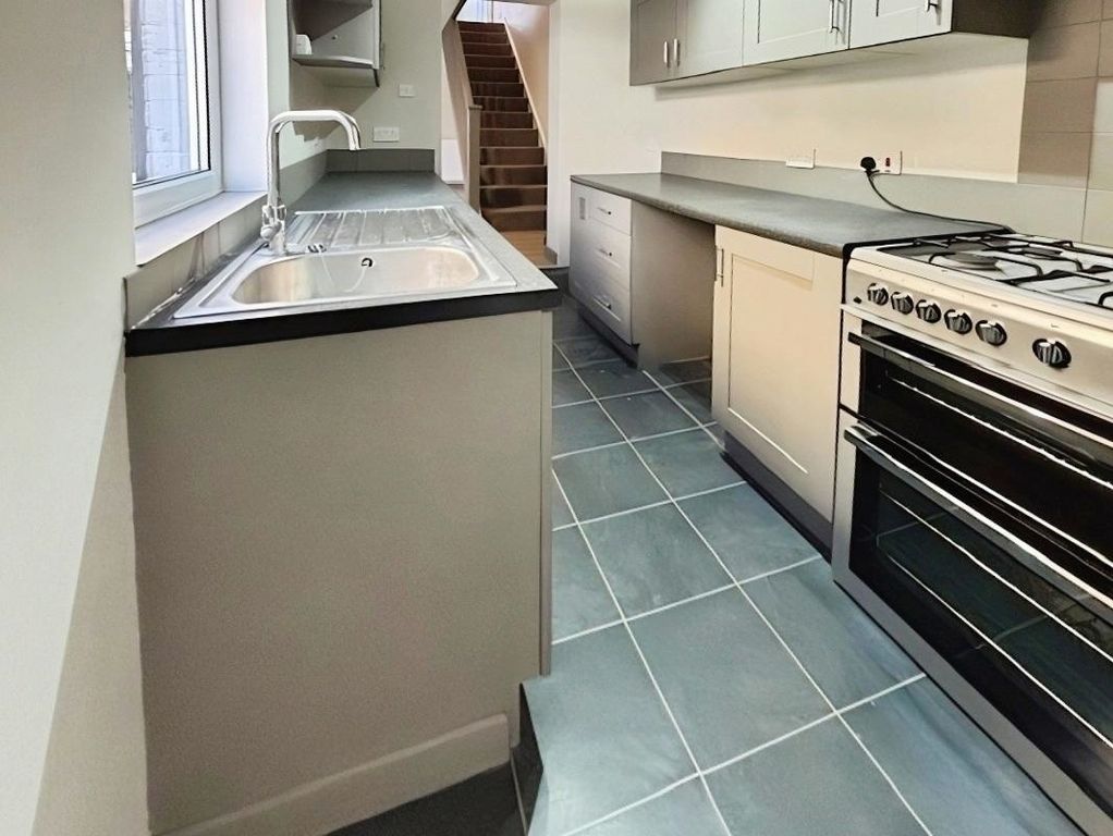 Property photo 1 of 14 Kitchen