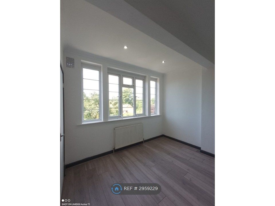 Property photo 2 of 3