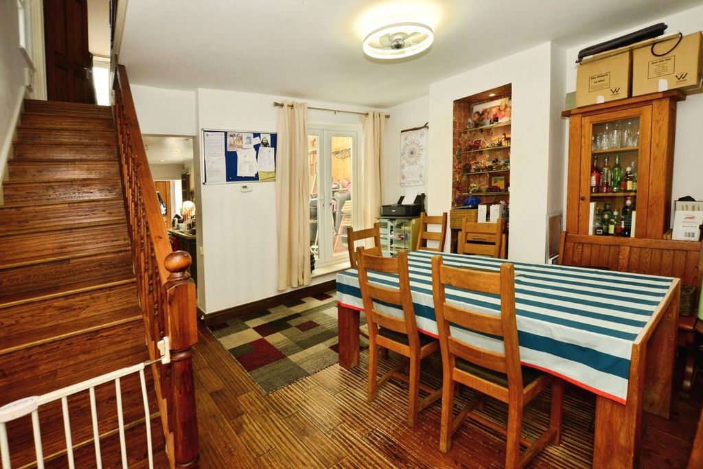 Property photo 2 of 17 Dining Room