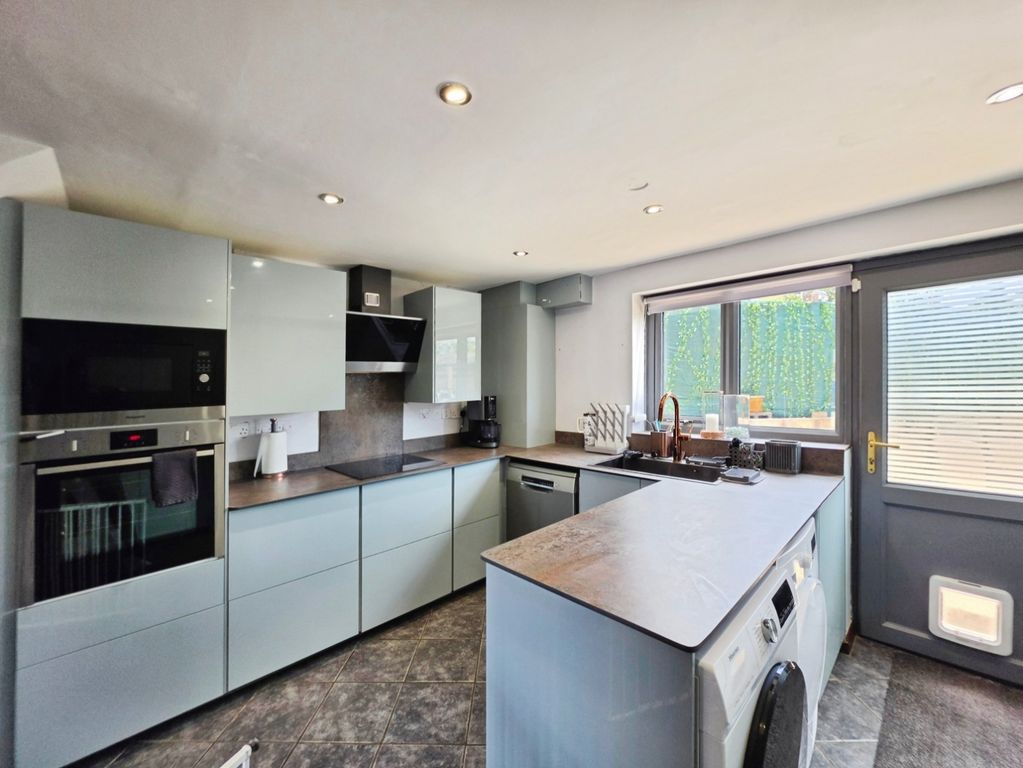 Property photo 3 of 21 Pbox-Img.Jpg