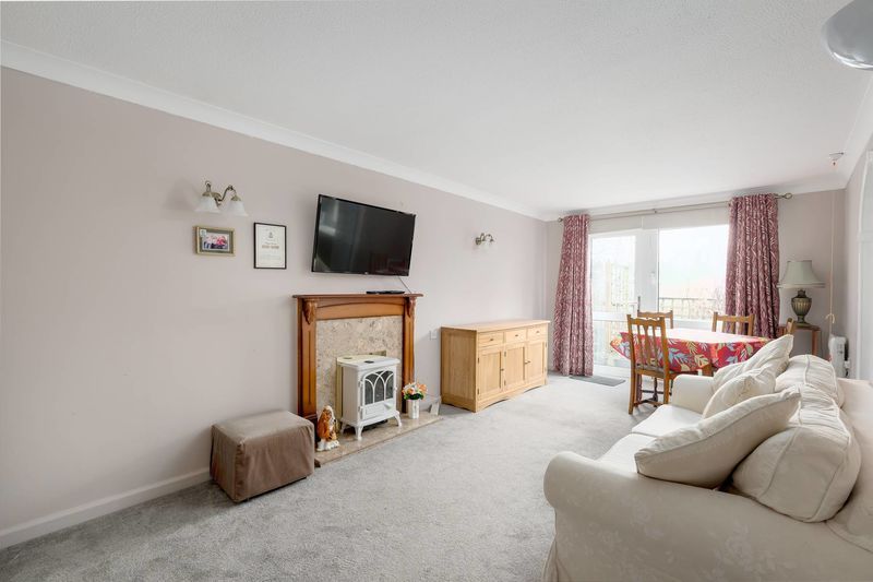 Property photo 2 of 16 Photo 6