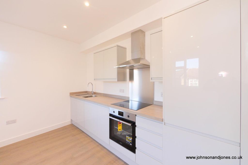 Property photo 2 of 6 P1640999.Jpg