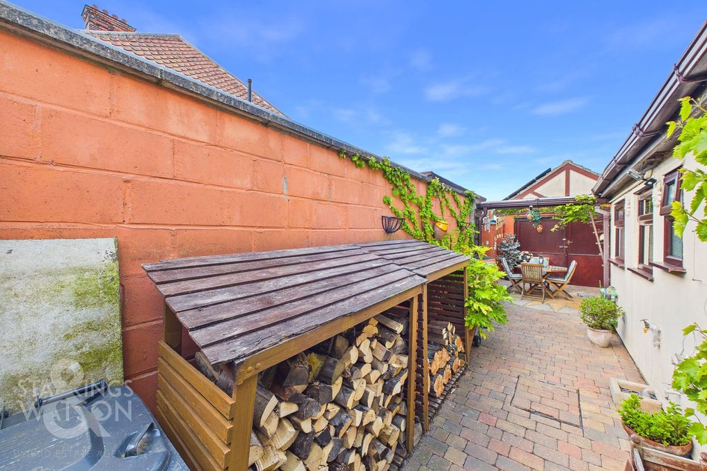 Additional image 32 of 4 bed semi-detached house for saleWarren Road, Gorleston, Great Yarmouth NR31