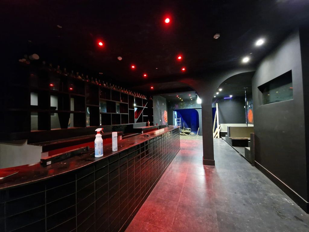 Property photo 2 of 8