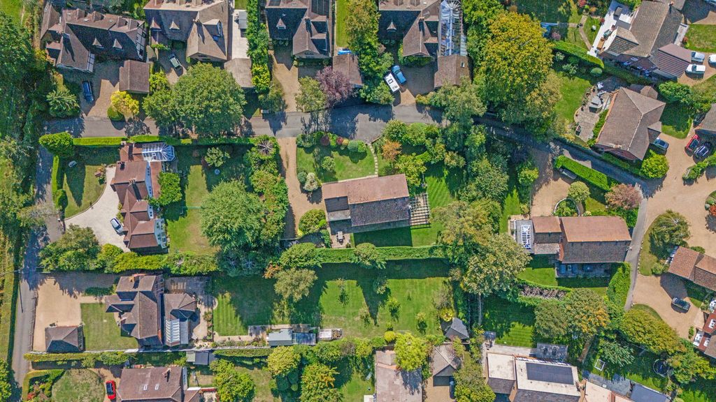 Property photo 3 of 36