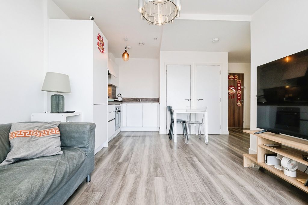 Property photo 2 of 13 Pbox-Img.Jpg