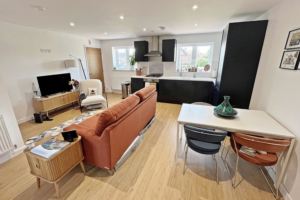Property photo 2 of 7 4837515