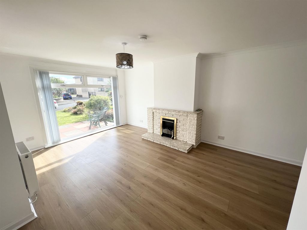 Property photo 2 of 24