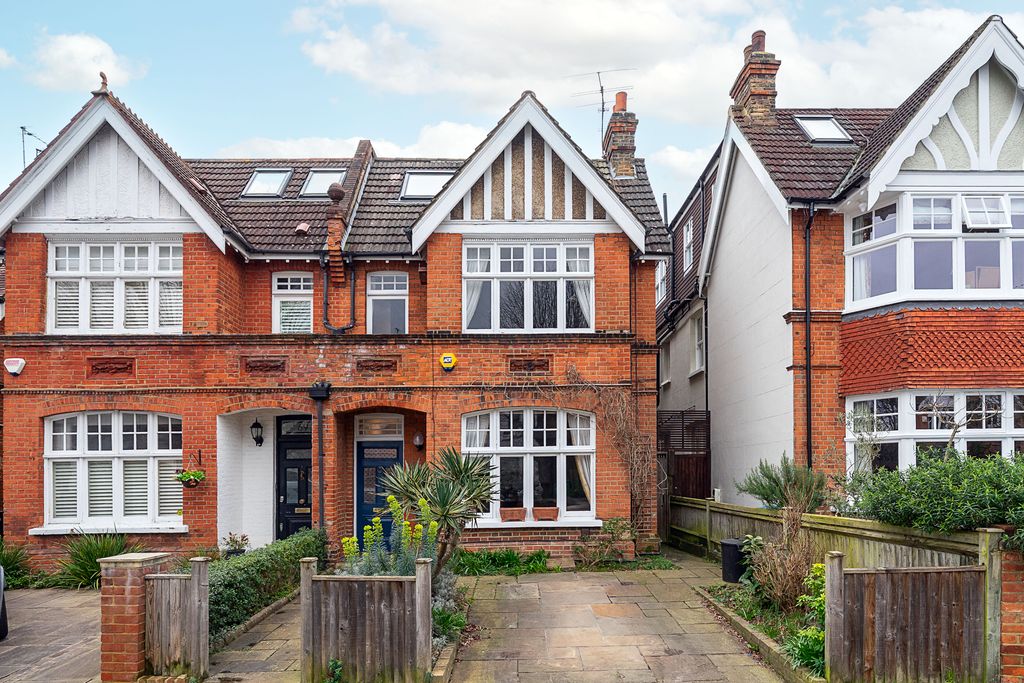 Property photo 1 of 11