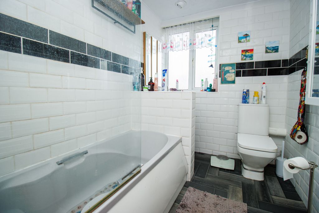 Additional image 9 of 1 bed flat for saleStation Avenue, Filey YO14