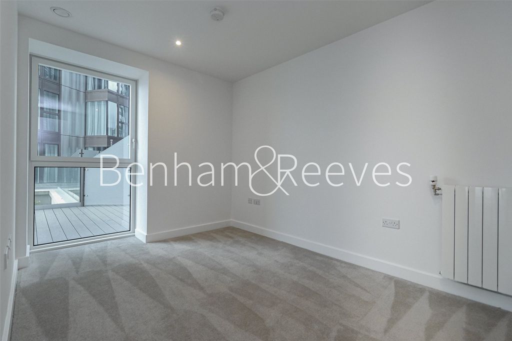 Property photo 2 of 17 Picture No. 01