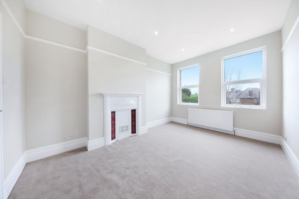 Property photo 3 of 10 Picture No. 14