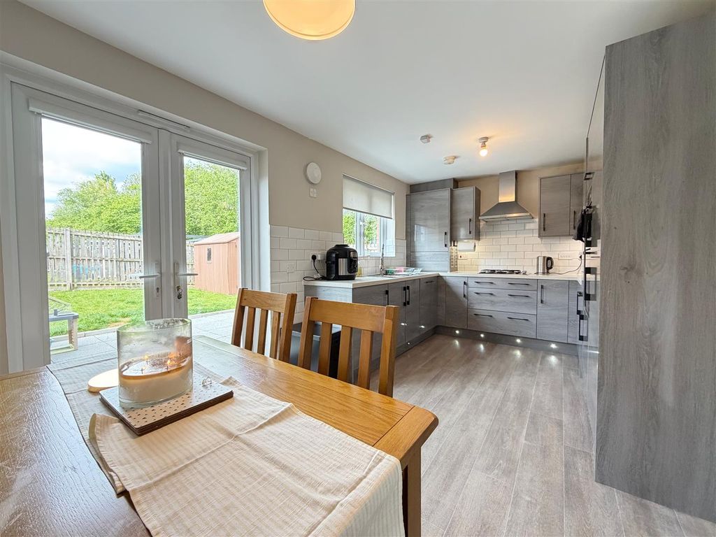 Additional image 5 of 3 bed semi-detached house for saleUnion Way, Uddingston, Glasgow G71
