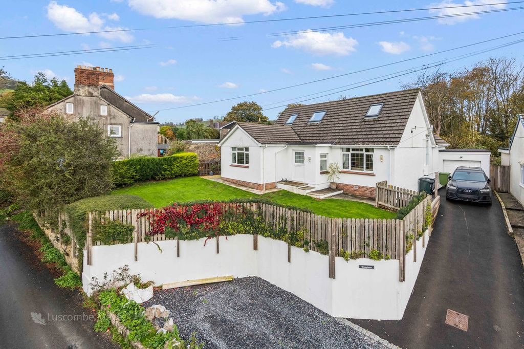 Property photo 1 of 27