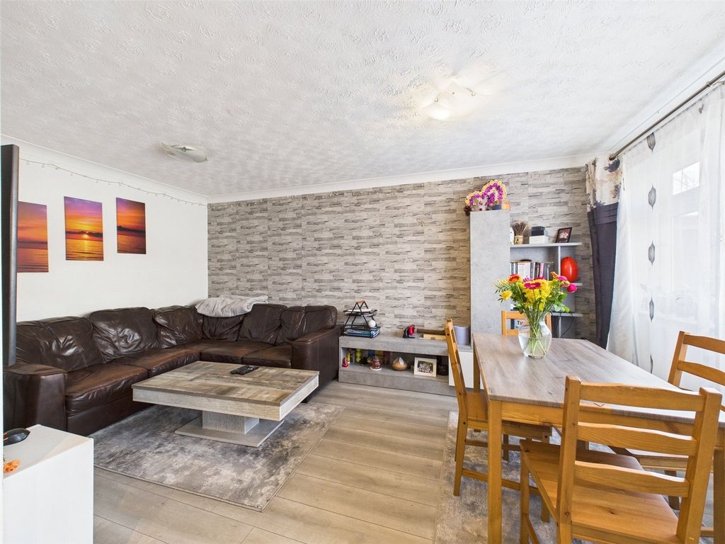 Property photo 3 of 15 Picture No. 03