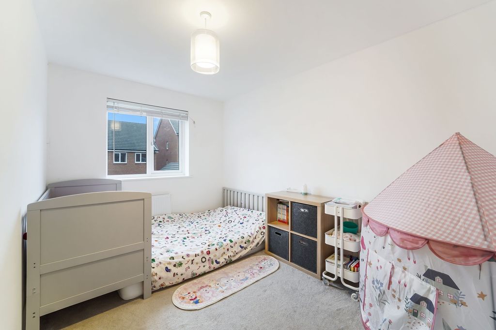 Additional image 9 of 3 bed semi-detached house for saleGalatea Way, Epsom KT19