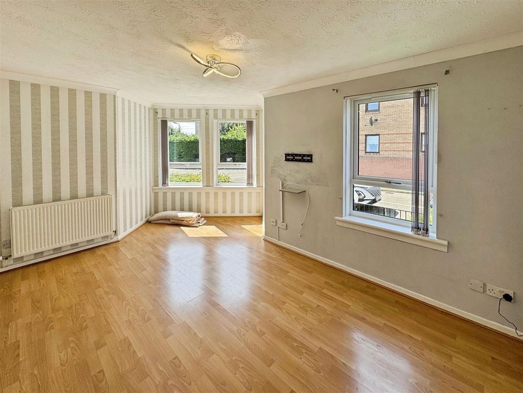 Property photo 3 of 11 7Ec8B4Eb-Db-4109-8E1F-2137275A2068-835-00000031D48