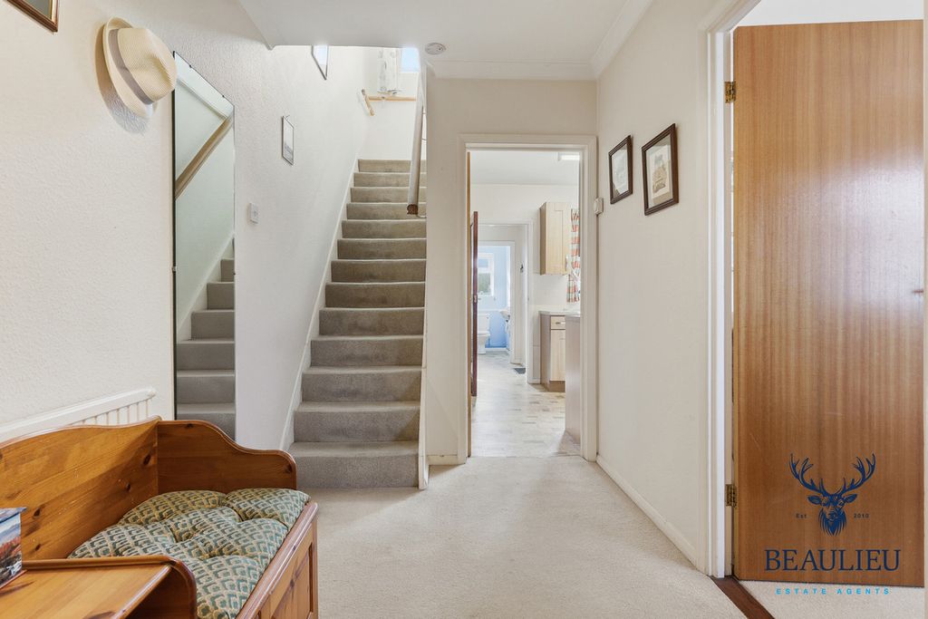 Property photo 2 of 24