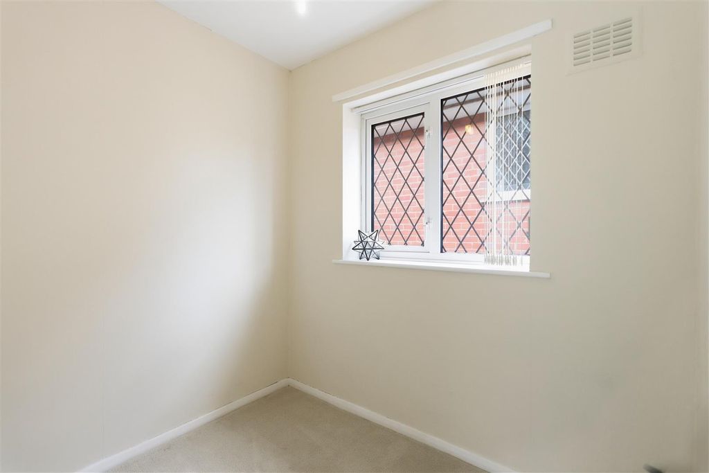Property photo 2 of 16 Img_5762_Autoremove_61102914.Jpg