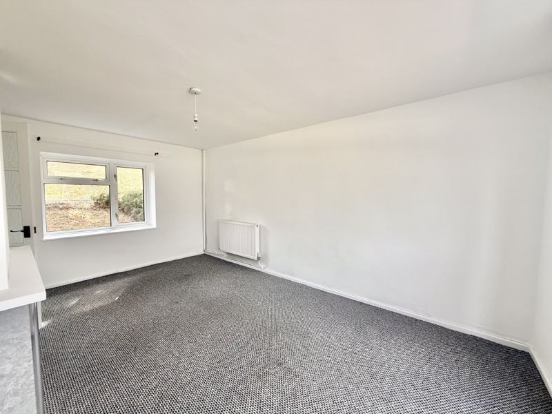 Property photo 3 of 12 Photo 2